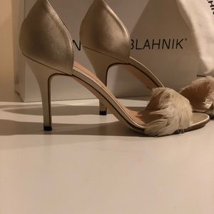 Manolo Blahnik Catalina Beige Satin D'Orsay